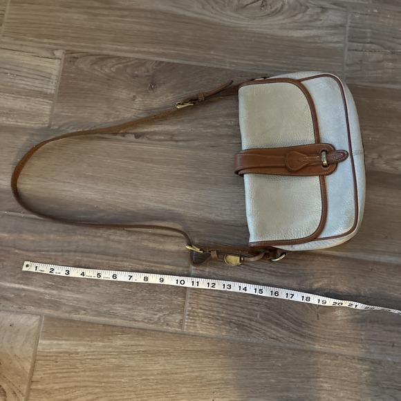 Beautiful vintage Dooney & Bourke cream Pebble Leather Crossbody Handbag Charm - Picture 13 of 16